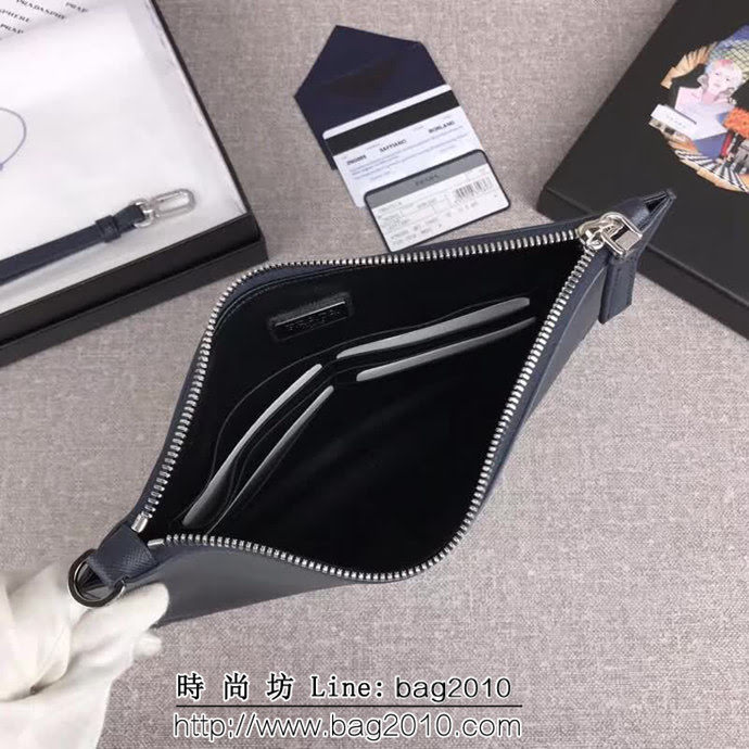 PRADA普拉達 專櫃最新款 限量版 十字紋牛皮 男士手包 2NG005 DD1725